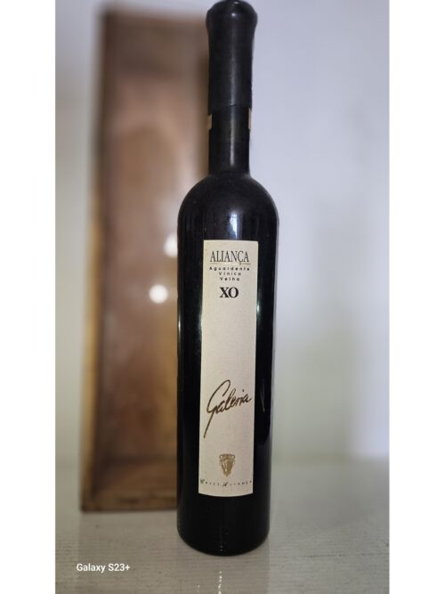 Aguardente Velha Aliança Galeria Vinica XO Mais 30 Anos 40% 50cl