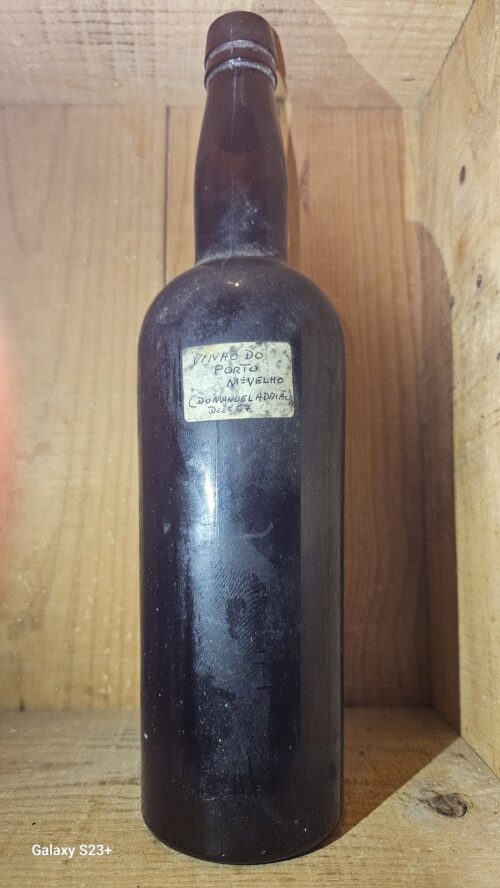 NV Port Manuel Adriao Very Old /Muito Velho 75cl (Bottled 1967 /Engarrafada 1967) (Cork visible and without seal /Rolha à vista)